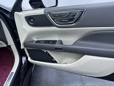 Lincoln Continental 2019, 124000 км, за 98800 CNY - фото 14