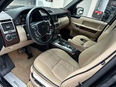 Land Rover Range Rover 2013, 180000 км, за 118000 CNY