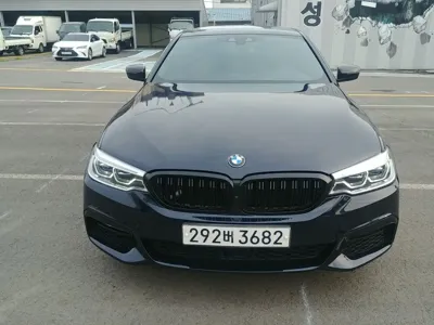 BMW 5-Series 2019, 3800 км, за 35000000 KRW