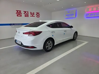 Hyundai Avante 2019, 267389 км, за 6500000 KRW - фото 7