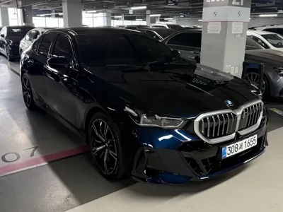 BMW 5-Series · 2026 год