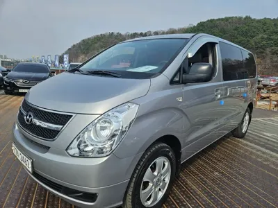 Hyundai Starex 2016, 201634 км, за 8000000 KRW