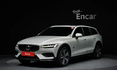 Volvo V60 · 2019 год