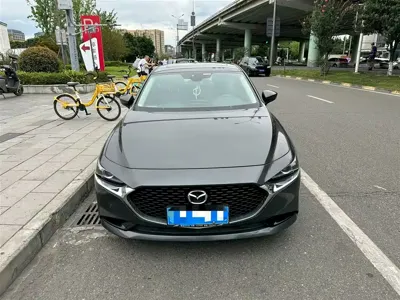Mazda 3 Axela 2020, 74000 км, за 56800 CNY