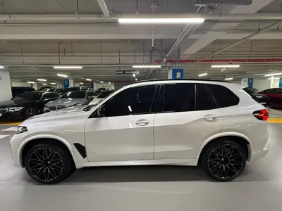 BMW X5M 2025, 4800 км, за 180000000 KRW