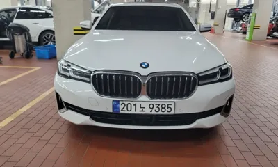 BMW 5-Series · 2023 год