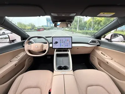 Arcfox Alpha S5 2025, 4000 км, за 119800 CNY