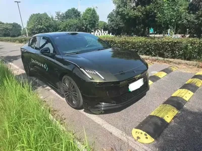 Lynk & Co 领克10 · 2025 год