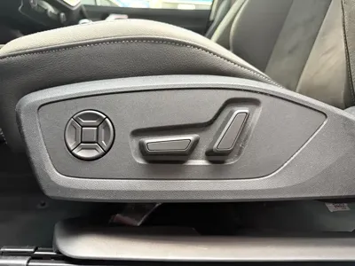 Audi Q3 2022, 66000 км, за 148800 CNY - фото 18
