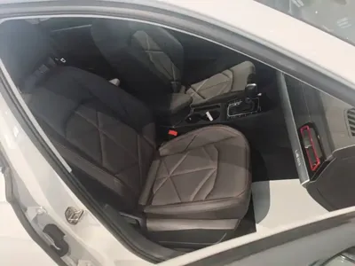 Volkswagen Lavida 2024, 300 км, за 83699 CNY - фото 25