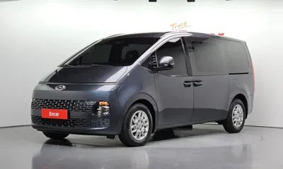 Hyundai Staria · 2023 год