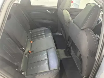 Audi Q4 e-tron 2024, 43400 км, за 123800 CNY - фото 8
