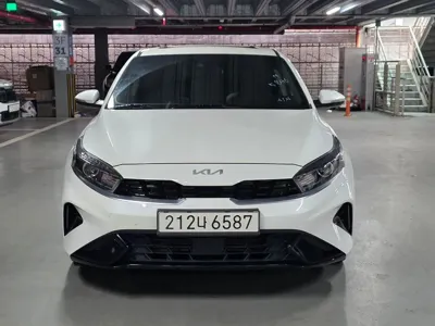 Kia K3 · 2022 год
