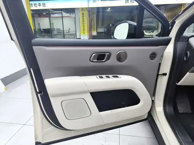 Li Auto 理想i6 2025, 6200 км, за 252800 CNY - фото 14