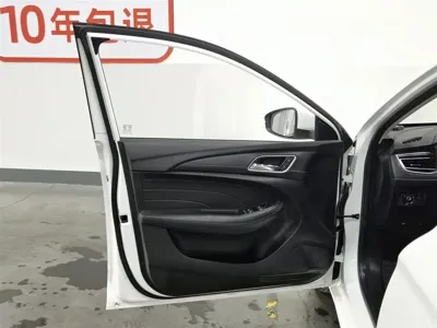 Roewe i5 2019, 52600 км, за 23800 CNY - фото 8