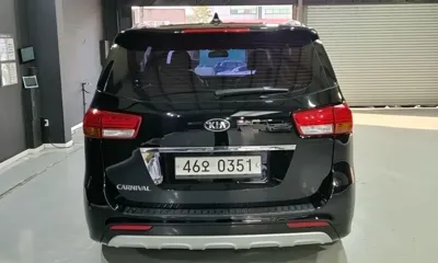 Kia Canival 2017, 141112 км, за 9900000 KRW - фото 4