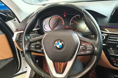 BMW 5 Series 2018, 173900 км, за 127298.77 CNY - фото 13