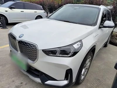 BMW iX1 · 2023 год