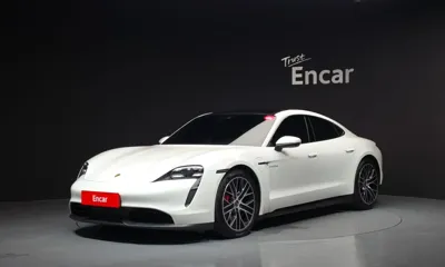 Porsche Taycan · 2021 год