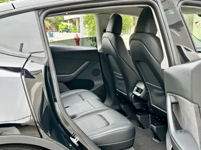 Tesla Model Y 2023, 85000 км, за 138000 CNY - фото 8