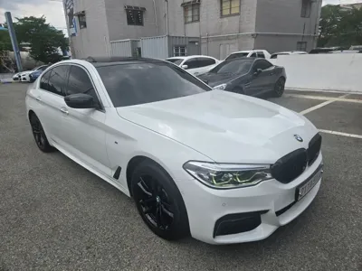BMW 5-Series · 2018 год