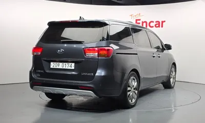 Kia Canival 2017, 135487 км, за 12500000 KRW - фото 2