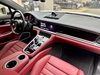 Porsche Panamera 2022, 28000 км, за 688000 CNY - фото 8