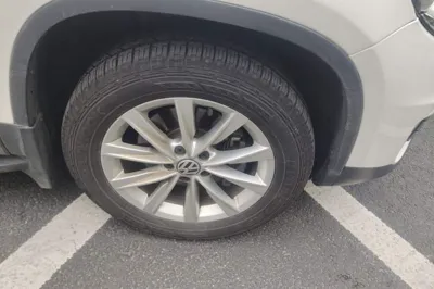 Volkswagen Tiguan 2015, 73400 км, за 41311.26 CNY - фото 8