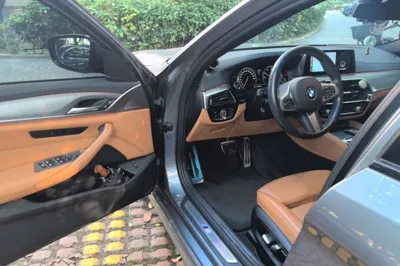 BMW 5 Series 2018, 28500 км, за 127688.98 CNY - фото 16