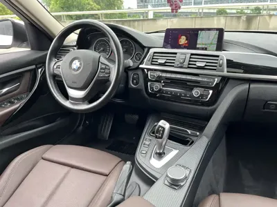 BMW 3 Series 2019, 64500 км, за 89800 CNY - фото 10