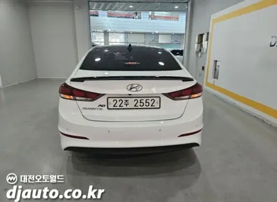 Hyundai Avante 2018, 104004 км, за 9800000 KRW