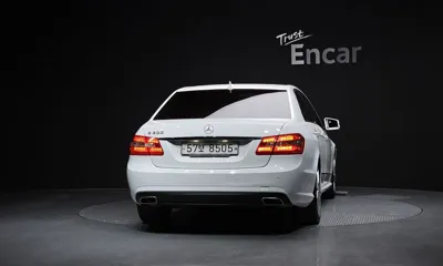 Mercedes-Benz E-Class 2013, 42337 км, за 9900000 KRW