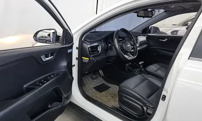 Kia Stonic 2018, 113169 км, за 9000000 KRW - фото 10