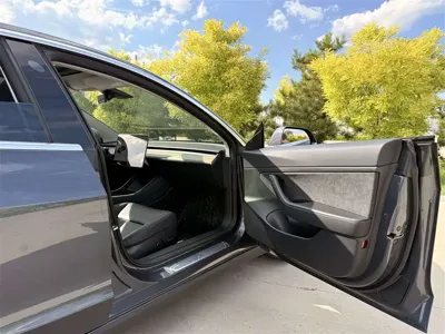Tesla Model 3 2020, 34000 км, за 119800 CNY - фото 9