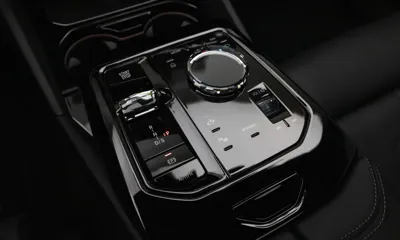 BMW 5-Series 2026, 4200 км, за 72000000 KRW - фото 9