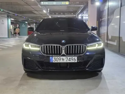 BMW 5-Series · 2021 год