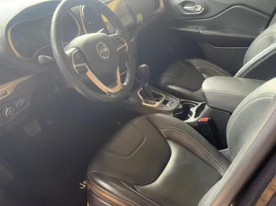 Jeep Cherokee 2016, 116200 км, за 51750.46 CNY - фото 8