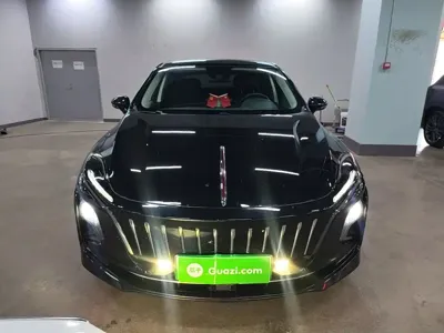 Hongqi Hongqi E-QM5 2025, 35900 км, за 95399 CNY - фото 3