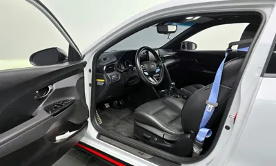Hyundai Veloster 2019, 136150 км, за 12900000 KRW - фото 10