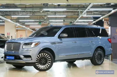 Lincoln Navigator · 2020 год