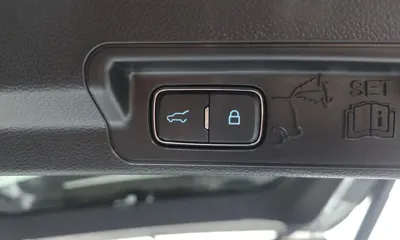 Ford Explorer 2023, 28560 км, за 36990000 KRW - фото 28