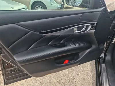 Infiniti Q70 2015, 92000 км, за 63000 CNY