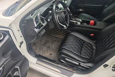 Honda Civic 2016, 55300 км, за 45532.8 CNY - фото 17
