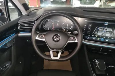 Volkswagen Touareg 2019, 132500 км, за 222103.92 CNY - фото 13