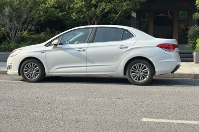 Citroen C4L 2015, 27700 км, за 38821.33 CNY