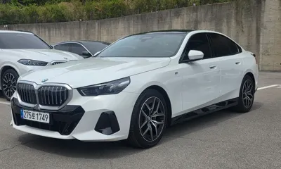 BMW 5-Series · 2025 год