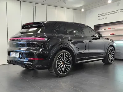 Porsche Cayenne 2024, 7740 км, за 149000000 KRW