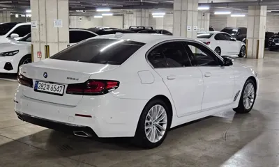 BMW 5-Series 2023, 58567 км, за 42000000 KRW