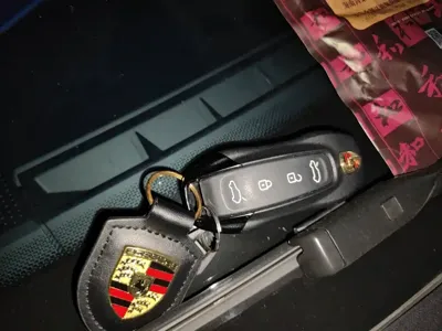 Porsche Macan EV 2026, 4200 км, за 434000 CNY - фото 12