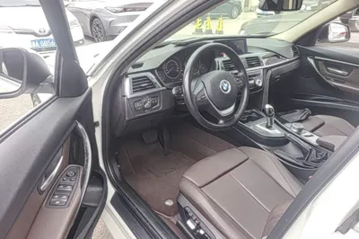 BMW 3 Series 2019, 90100 км, за 104514.28 CNY - фото 18